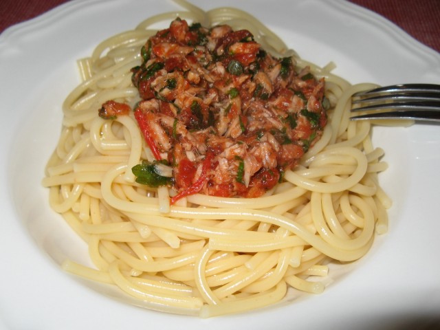 spagetti-s-tuncom-спагетти-с-тунцом
